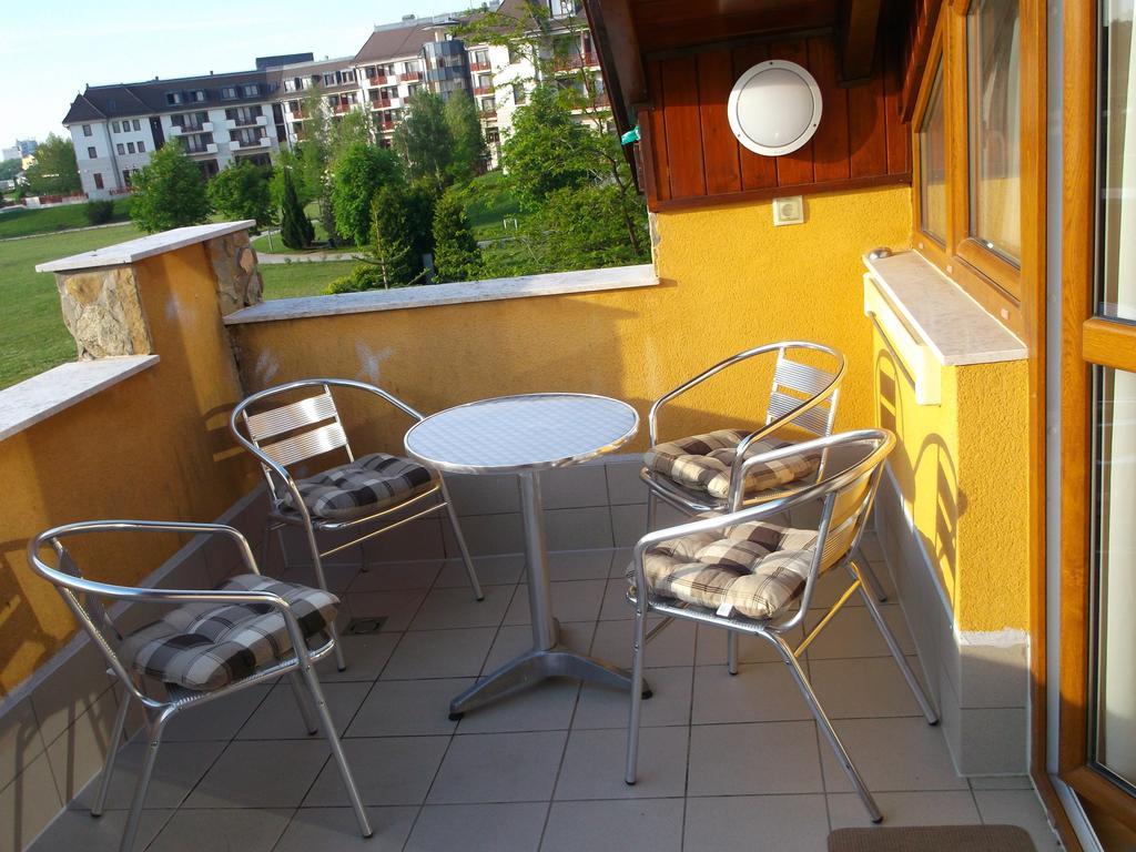 Birdland Panorama Apartman Bük Rom bilde